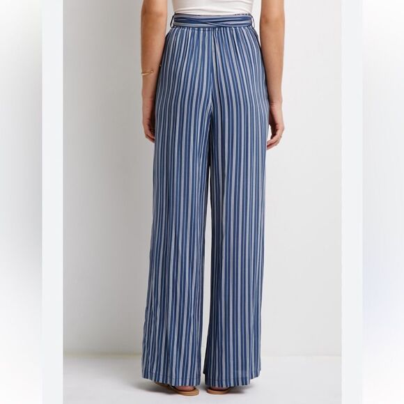 Forever 21 Striped Wide Leg Belted Pants(Size Small) - Picture 2 of 9